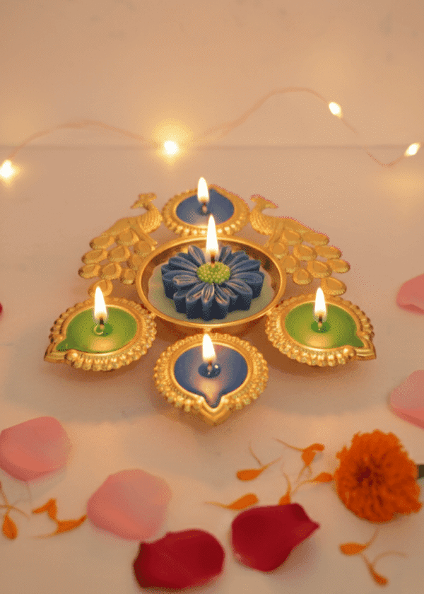 Royal Peacock Urli Candle