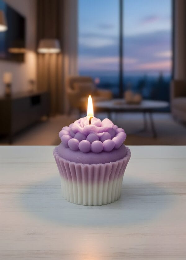 Pearl Whip Cupcake Candle